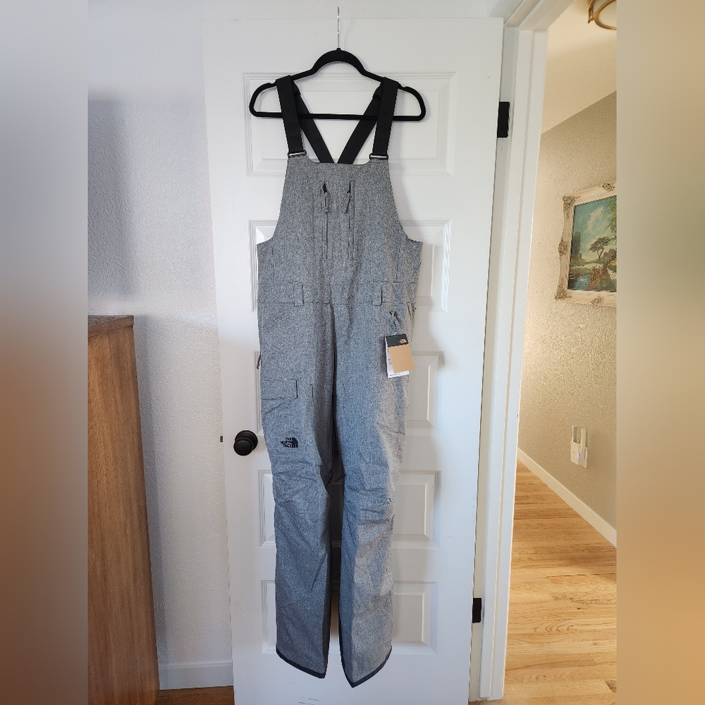NWT The North Face Women's Freedom Bib XL Light Gray